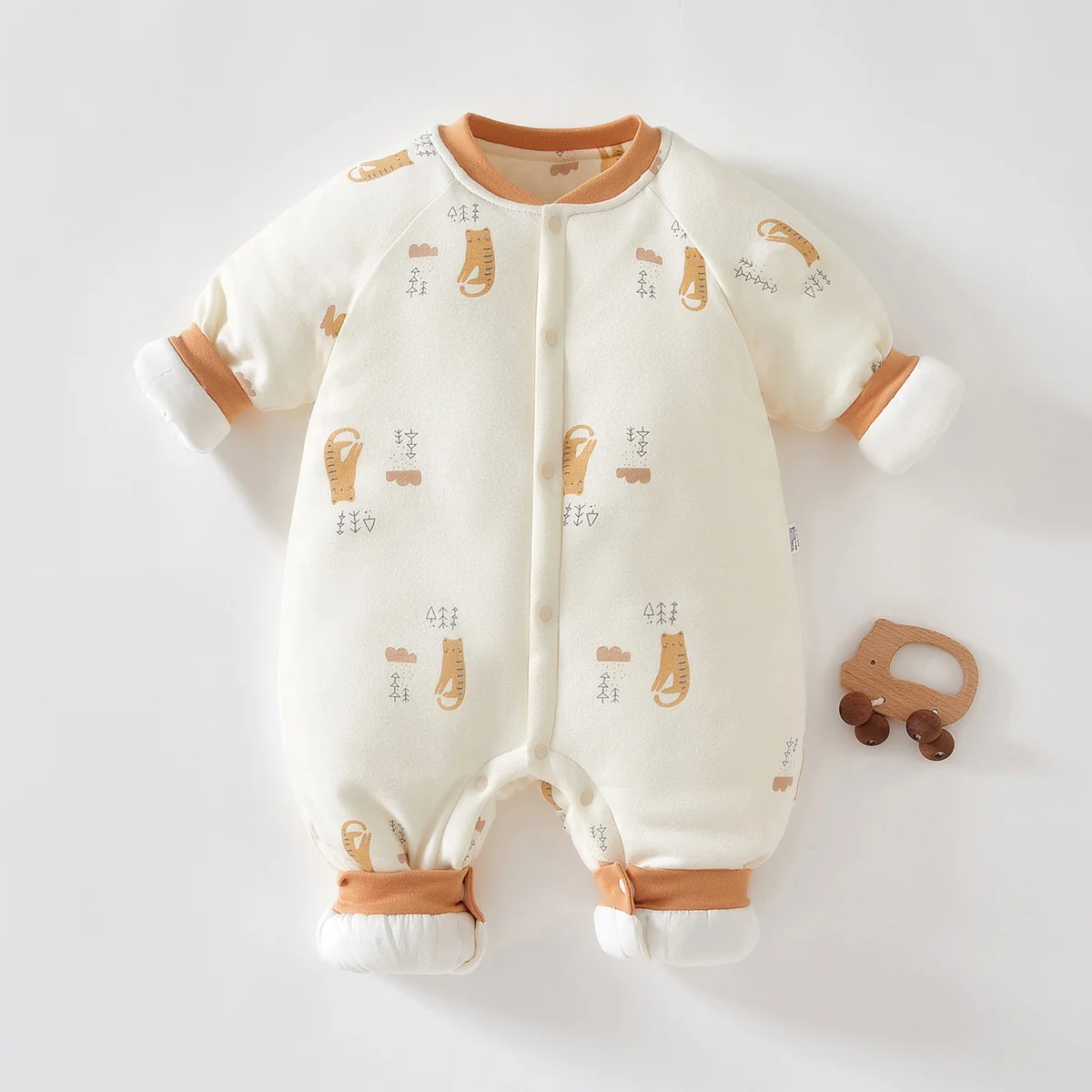 Infant and toddler spring and autumn crawling clothes with pure cotton padding