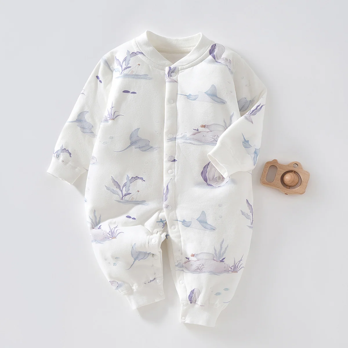 Pure cotton crawling clothes for infants and toddlers in autumn and winter