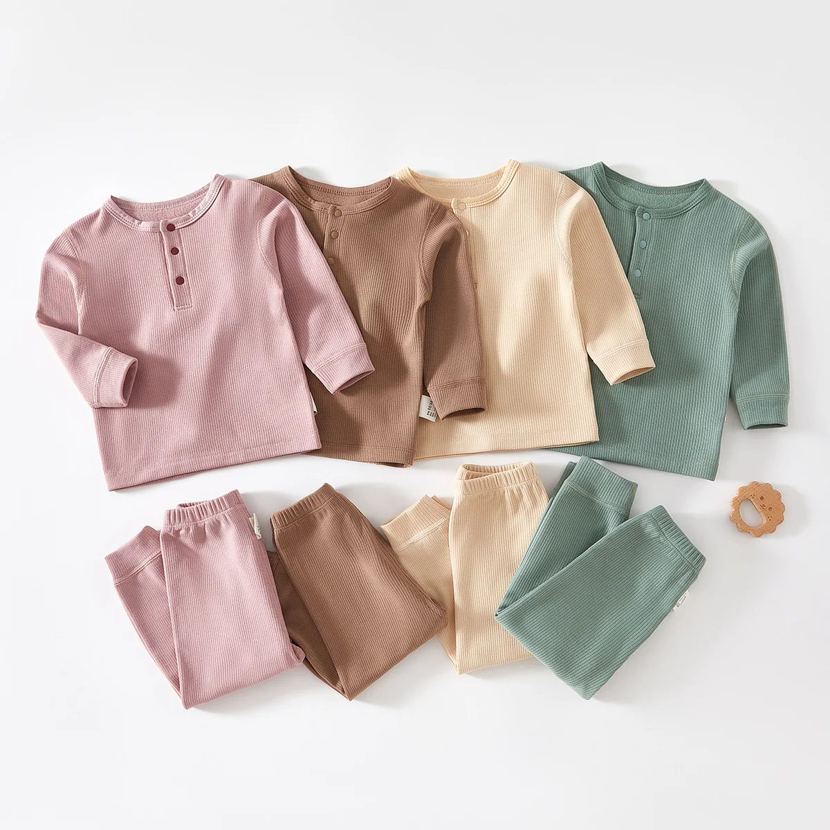 Girls' thermal underwear for autumn and winter has been thickened