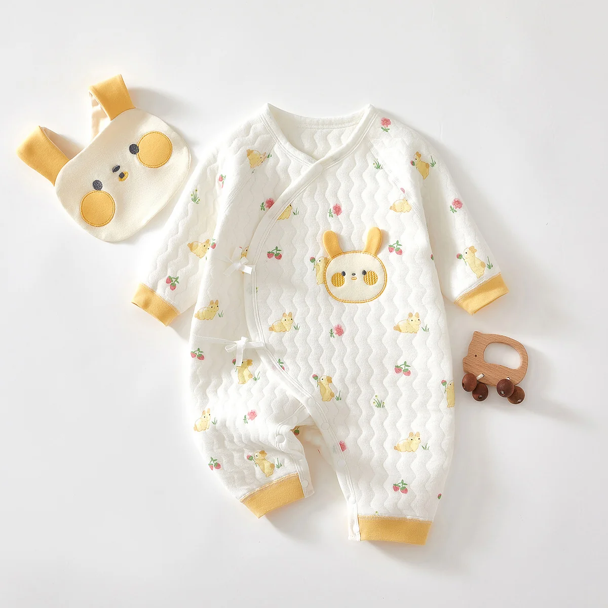 Spring crawling clothes for infants and toddlers with cotton padding
