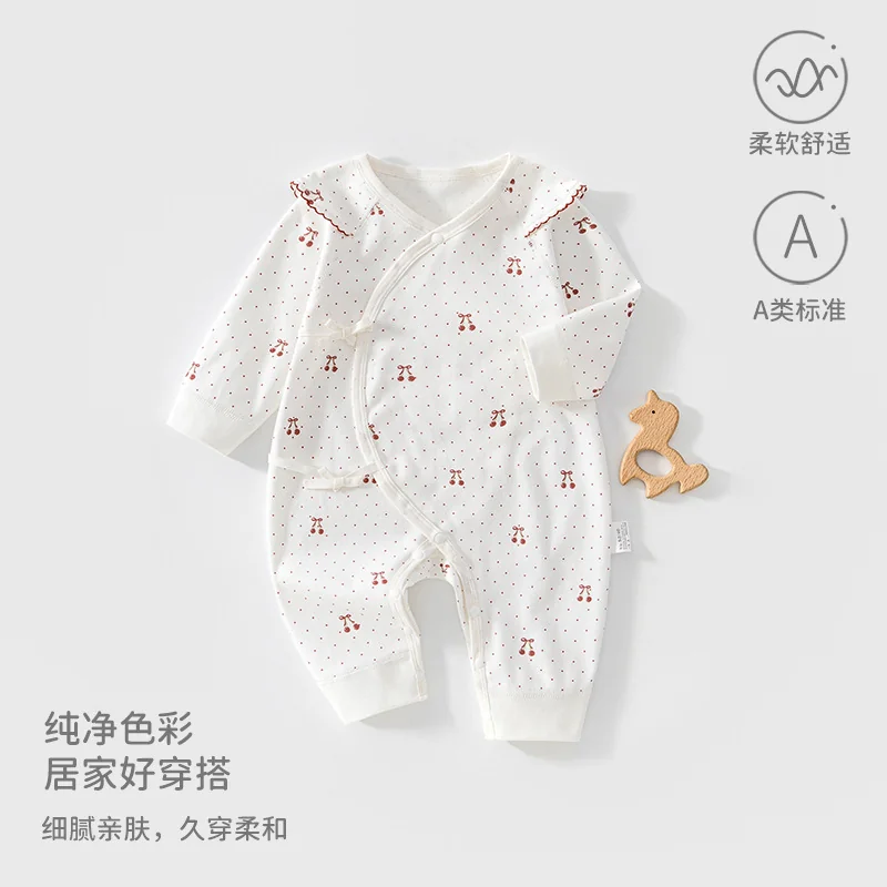 Pure cotton clothes for infants and toddlers in autumn