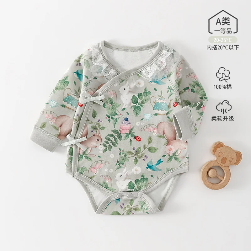 A girl's Spring and Autumn triangle dress made of pure cotton