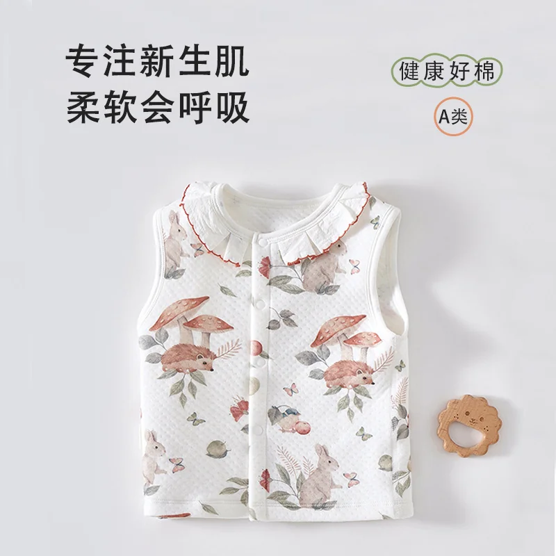 A girl's spring and autumn waistcoat is padded with cotton