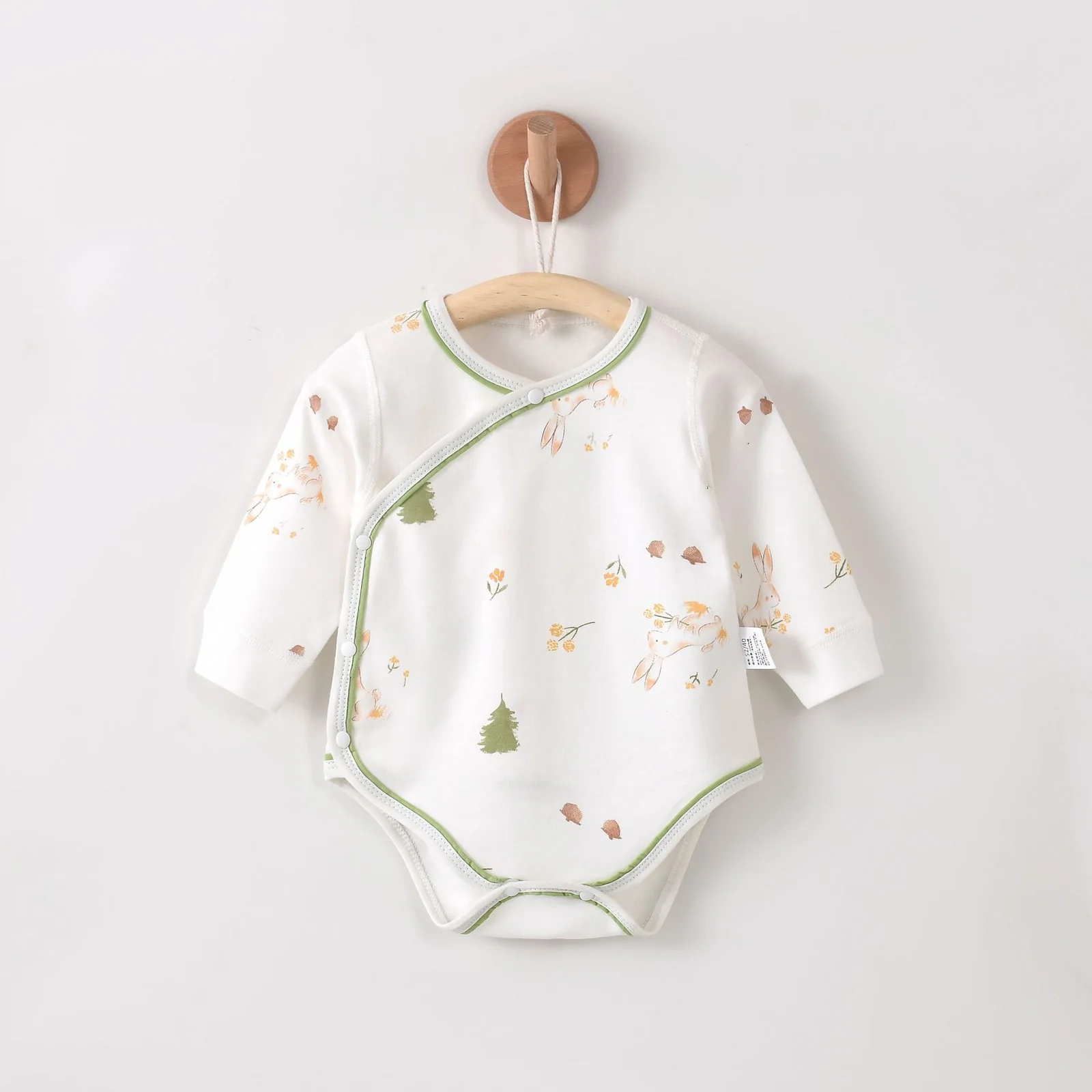 Spring crawling clothes for infants and toddlers made of pure cotton