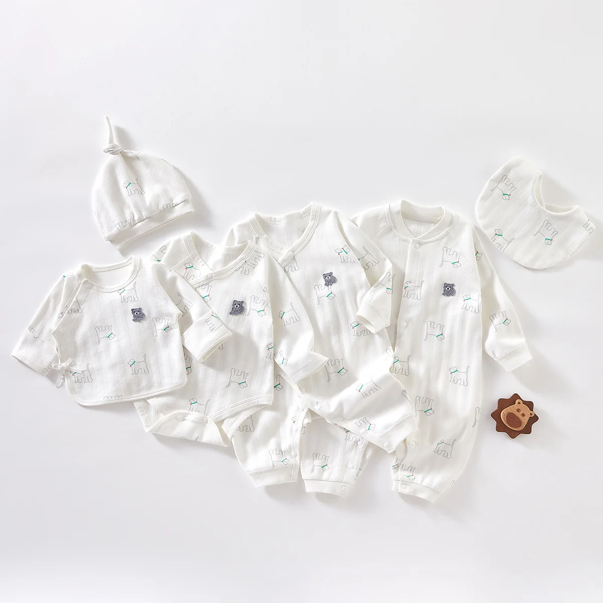 Spring and autumn one-piece clothes for infants and toddlers