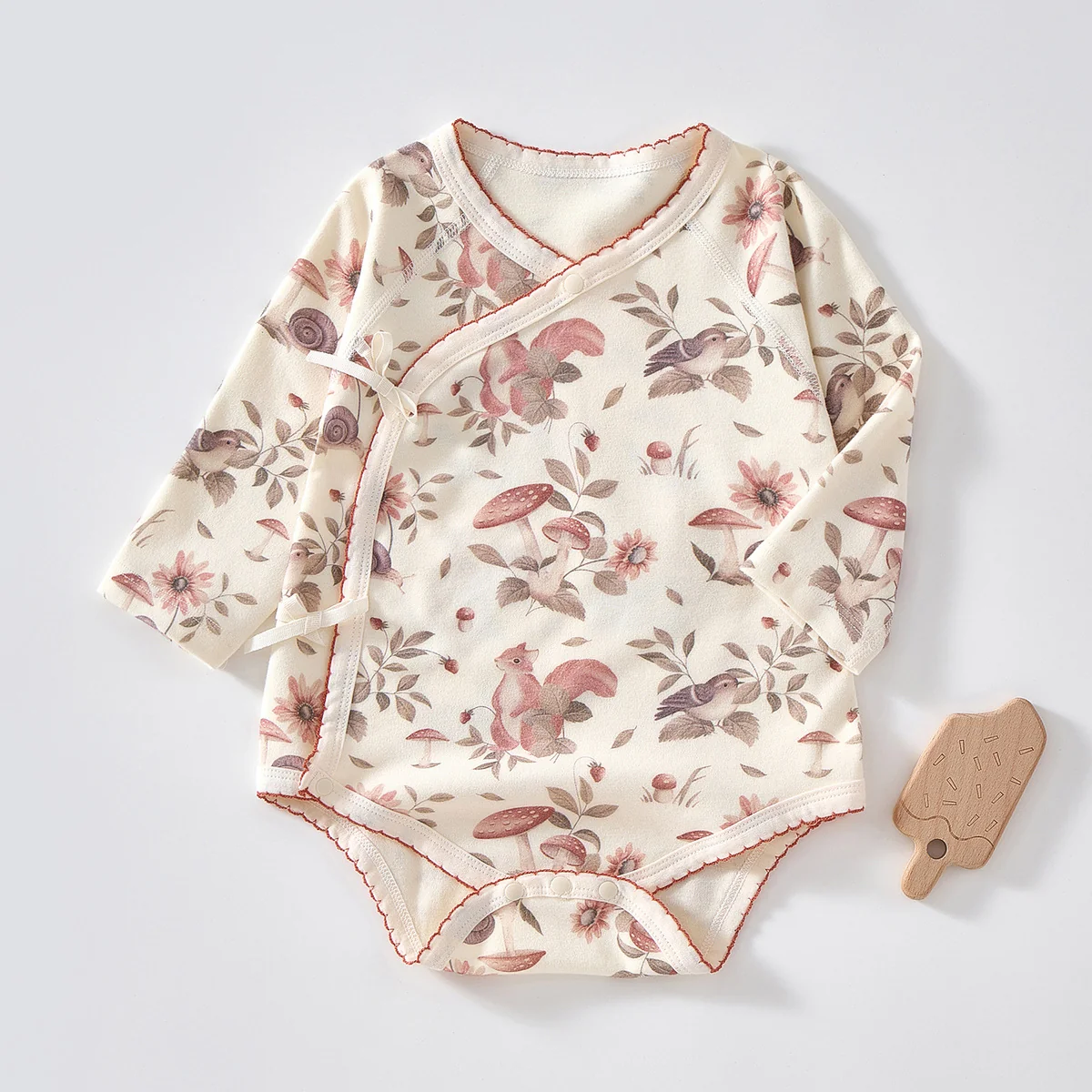 Spring and autumn crawling clothing for infants and toddlers