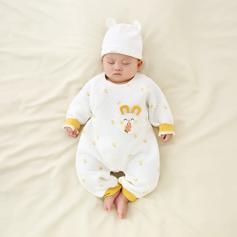 Spring and autumn clothes for infants and toddlers