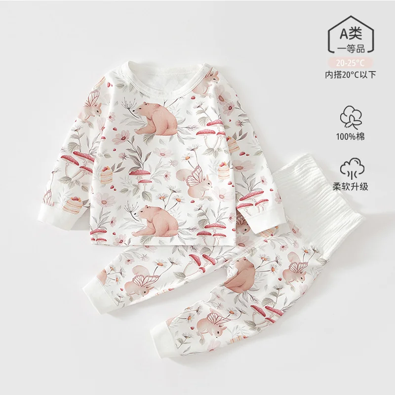 The girl's autumn thermal underwear and long Johns are all made of cotton