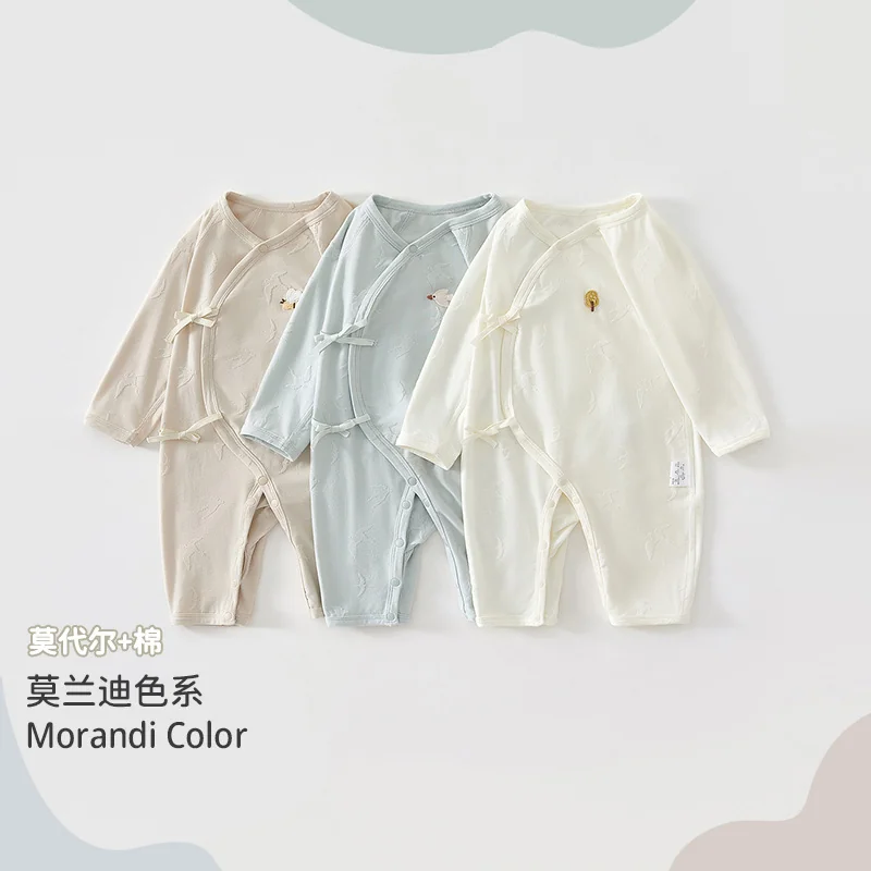 Summer crawling clothing for infants and toddlers