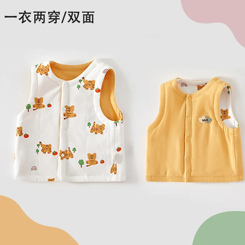 The boy's autumn and winter vest is made of pure cotton with cotton lining