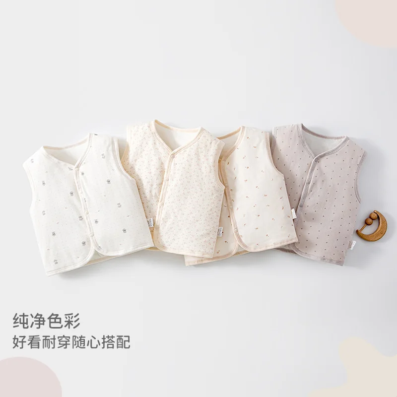 The autumn and winter vests for infants and toddlers are thickened with cotton padding