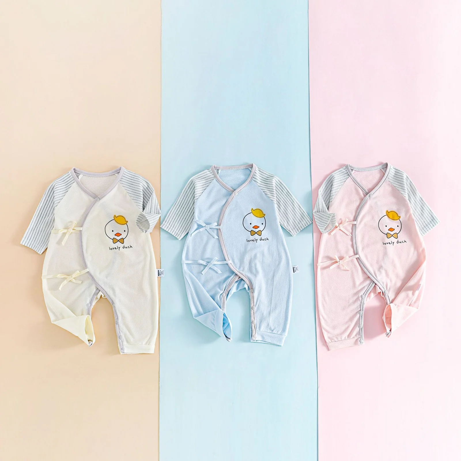 Infant and toddler crawling suit