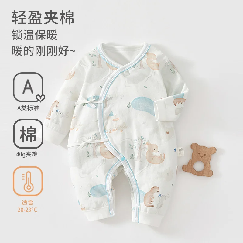 Infants and toddlers' autumn and winter clothes are padded with cotton