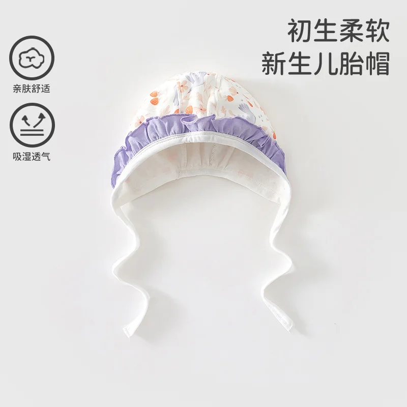 Autumn hats are made of pure cotton