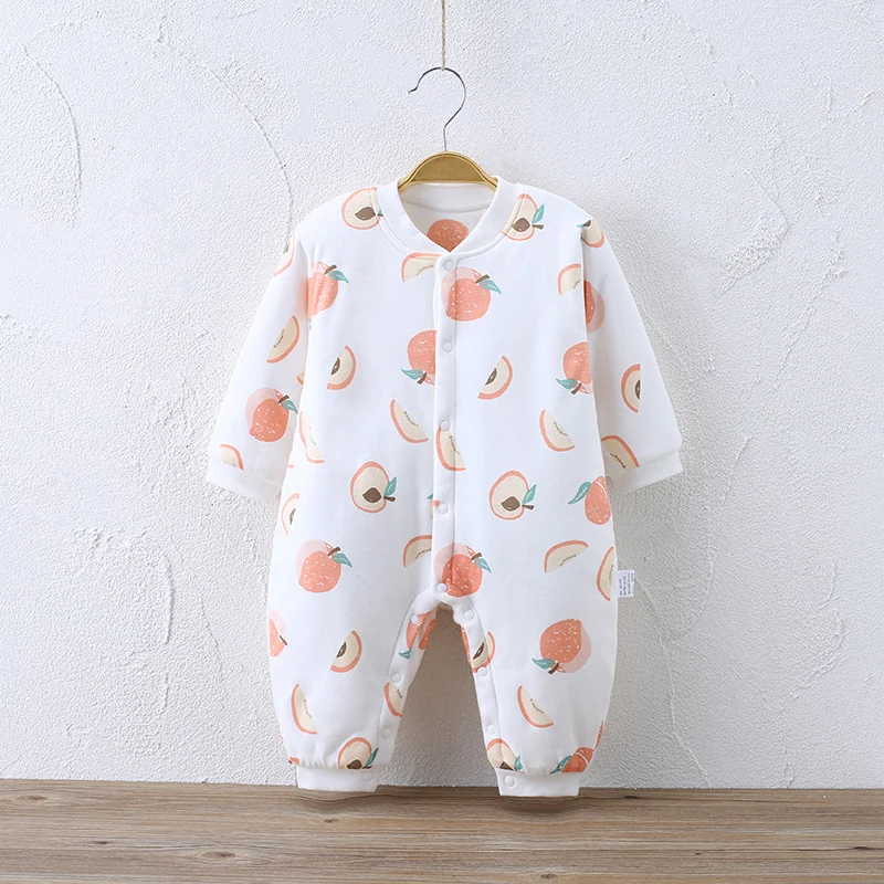 Winter crawling clothes for infants and toddlers are padded with cotton