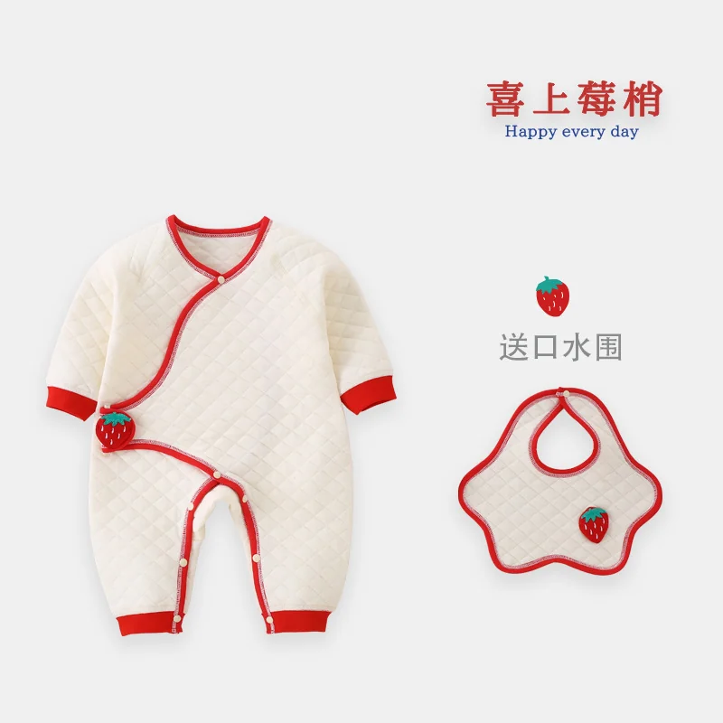 The girl's spring and autumn crawling clothes are padded with cotton