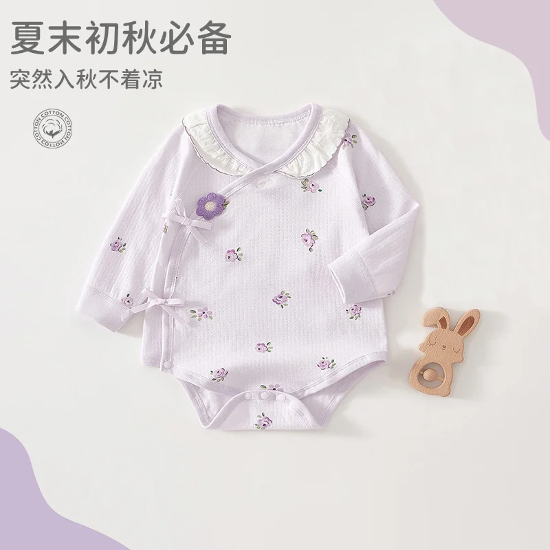 The girl's autumn crawling clothes are made of pure cotton