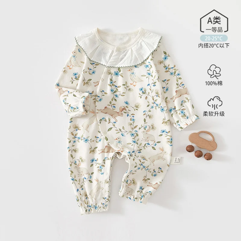 The girl's autumn crawling clothes are made of pure cotton