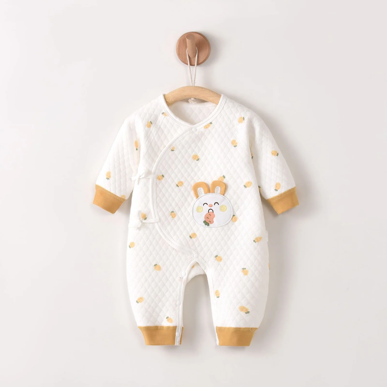 Spring and autumn one-piece clothes for infants and toddlers
