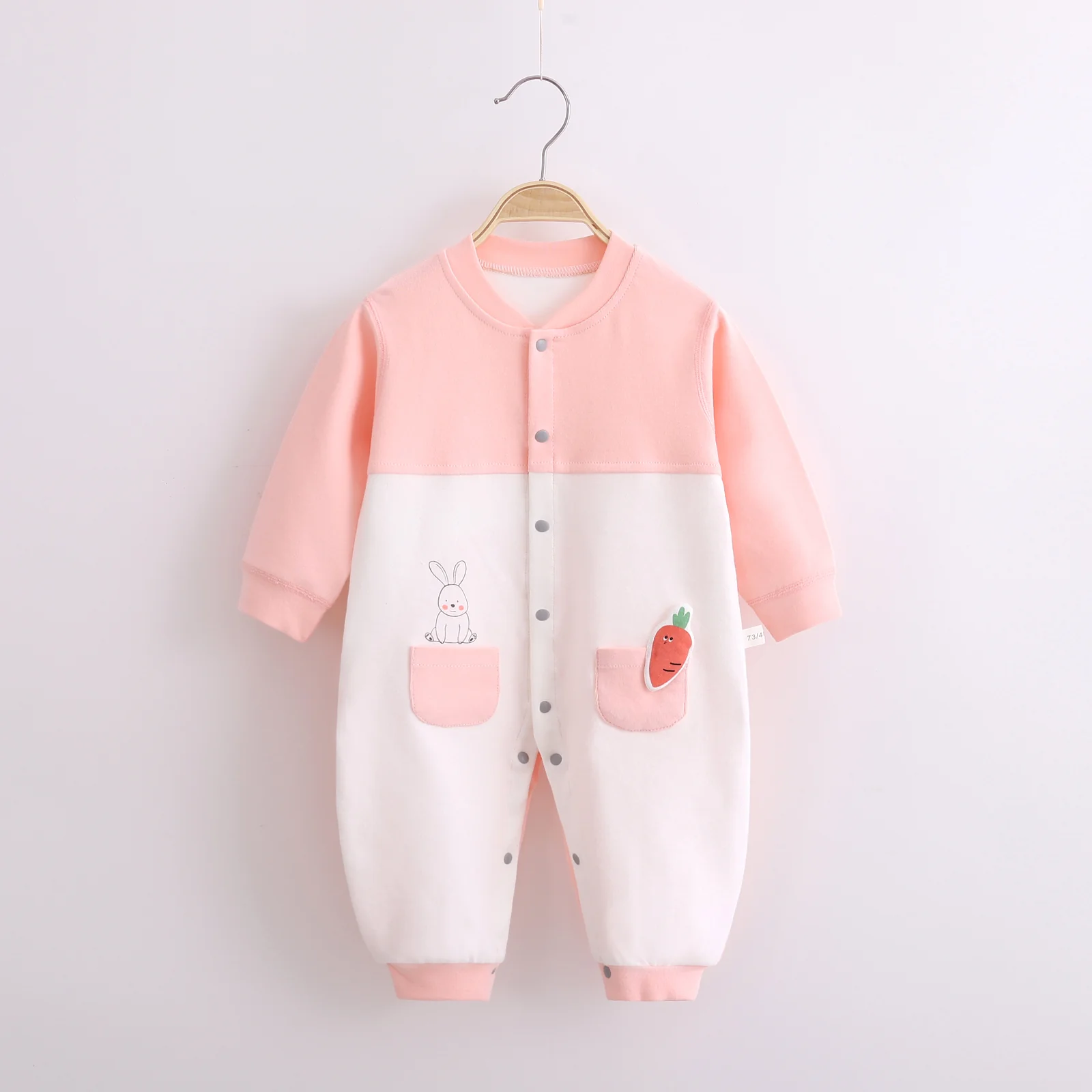 Spring and autumn crawling clothing for infants and toddlers