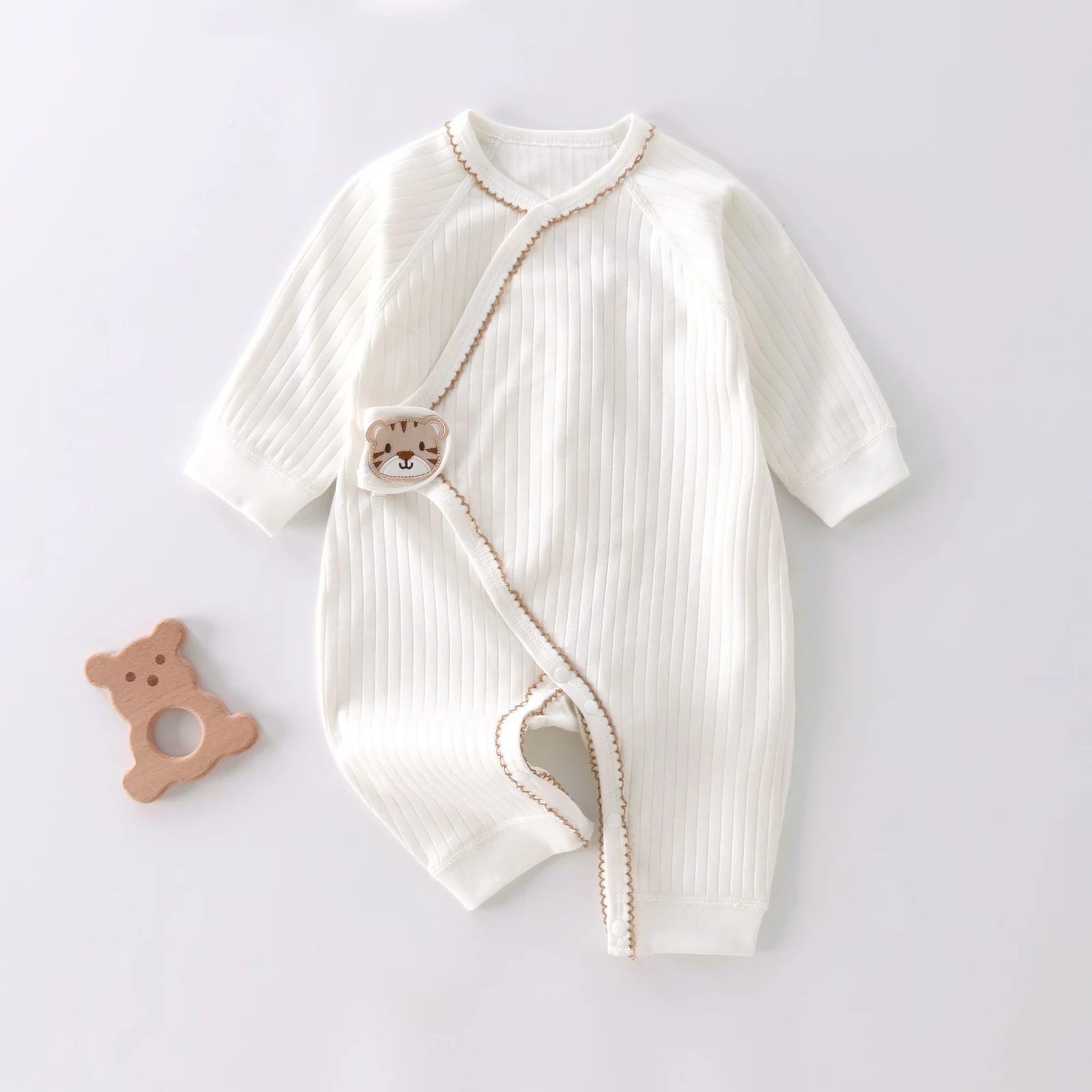 Pure cotton crawling clothes for infants and toddlers in spring and autumn