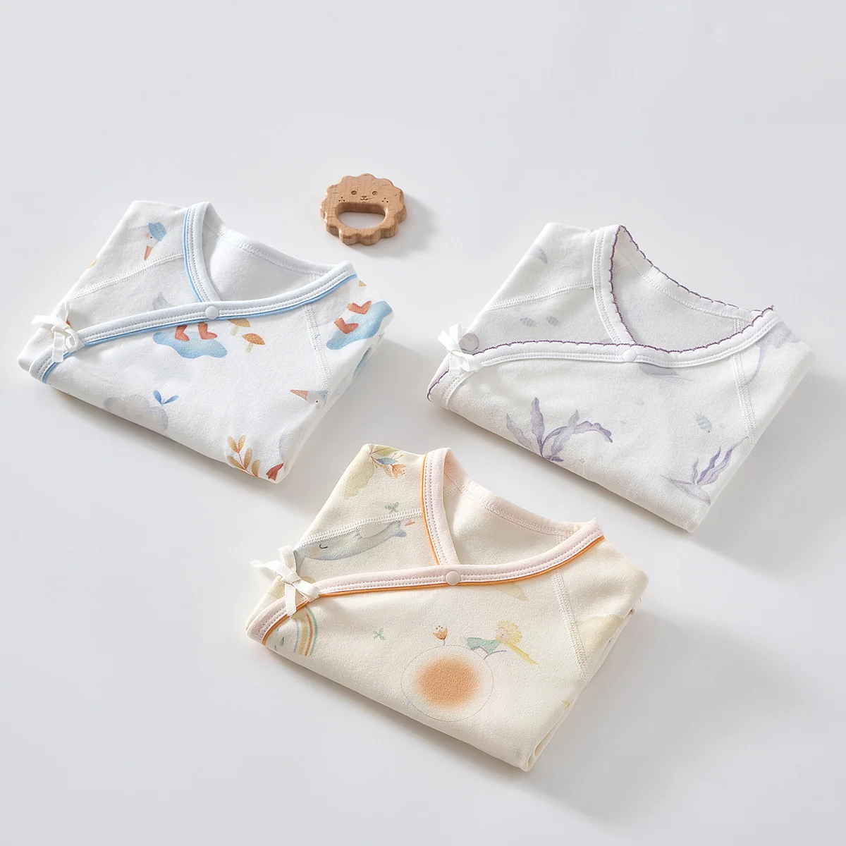 Spring and autumn clothes for infants and toddlers